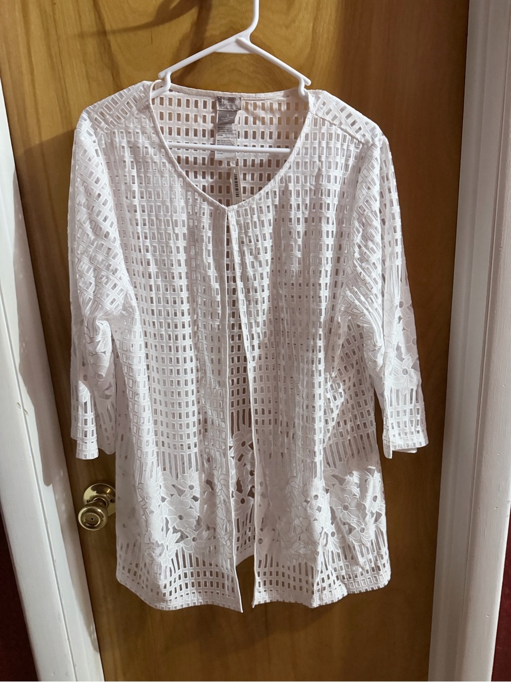 NEW NWT Chicos 3 White Eyelet long Cardigan bathing suit coverup
